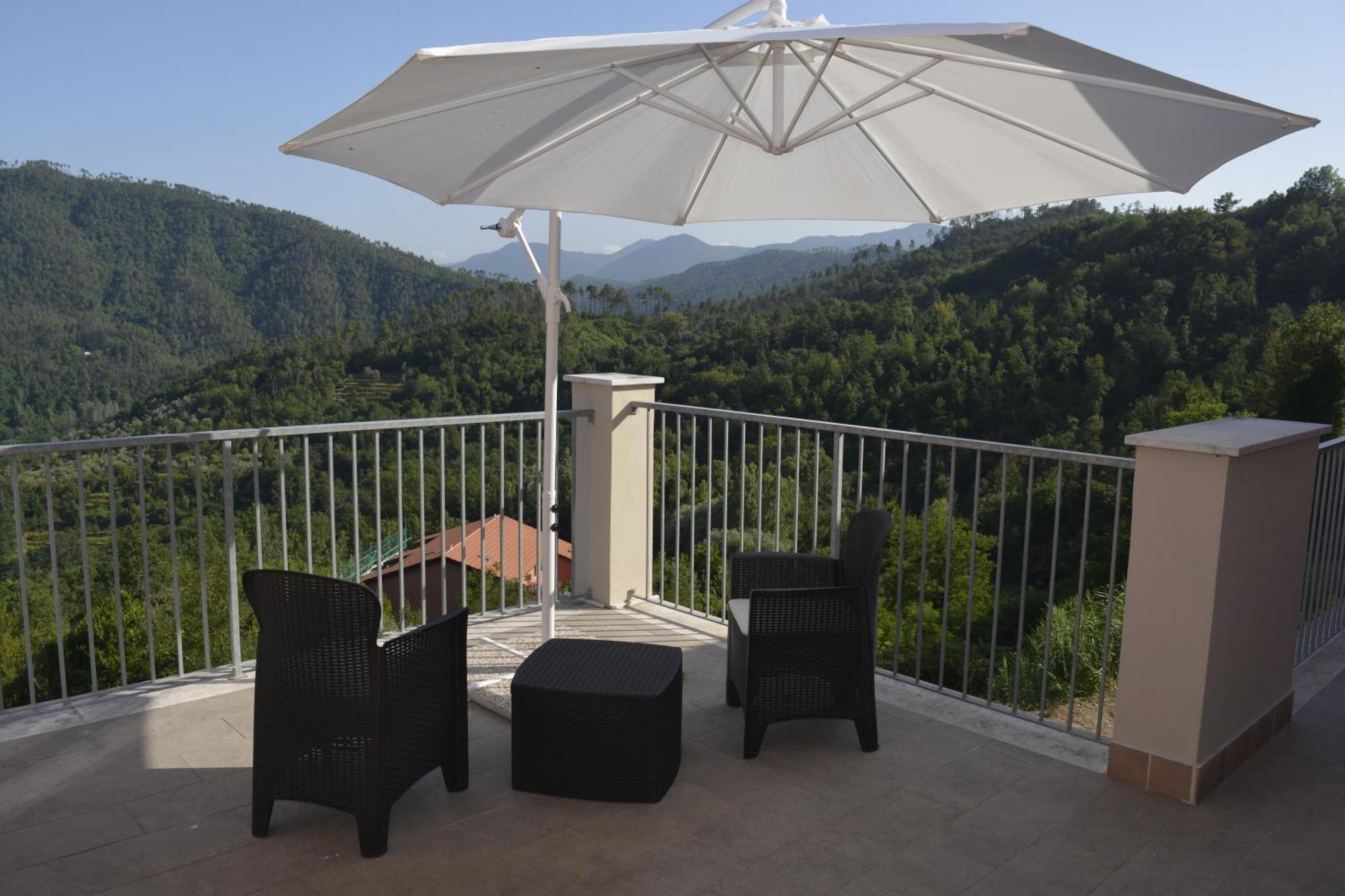 Castagnarossa Casa Vacanze Beverino Exterior foto